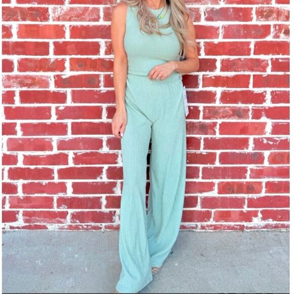 Love Poem Boutique Mint Crinkle Rhinestone Two Piece Lounge Set Sparkle M NEW - Picture 1 of 13